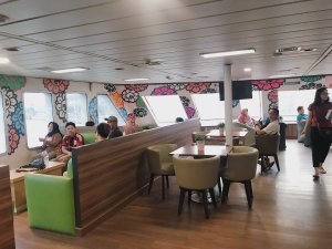 Ruangan Keluarga Kapal Ferry Eksklusif with VSCO with au5 preset