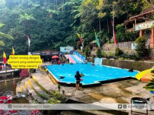 Kolam Renang di air terjun jumog