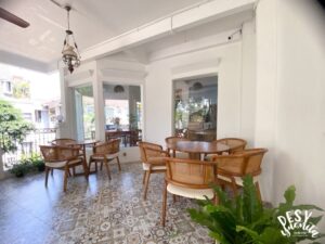 Cafe di Kota Wisata