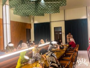 Indoor Area Cafe di Bogor